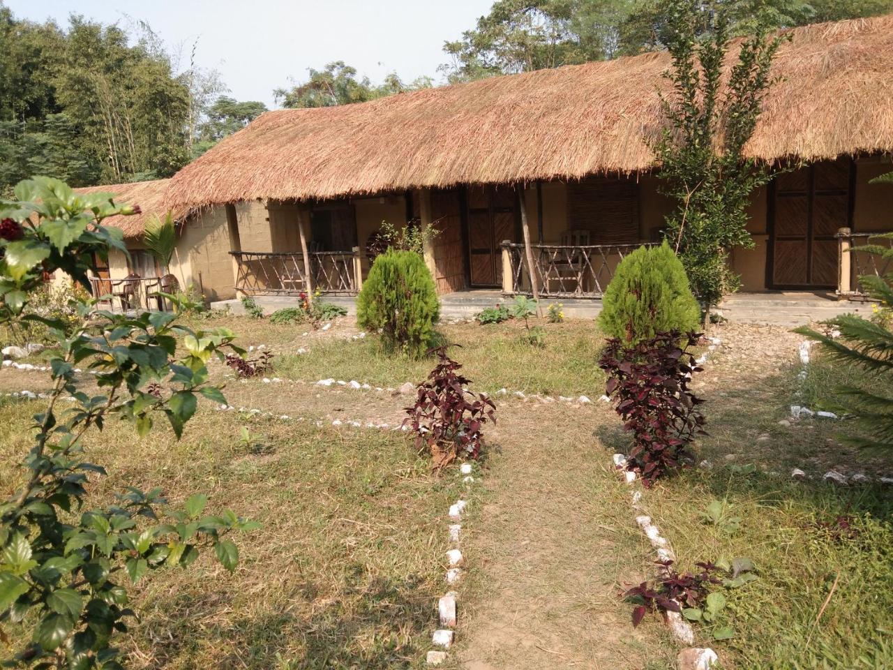 Chital Lodge Chitwan Exterior foto