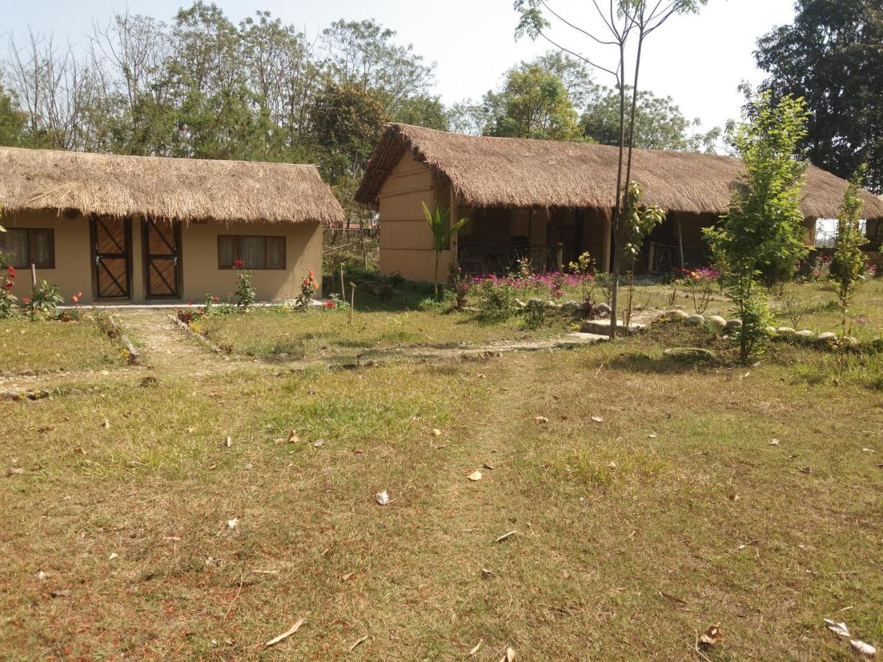 Chital Lodge Chitwan Exterior foto